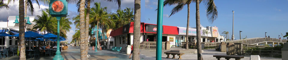 picture of times square in fort myers beach
