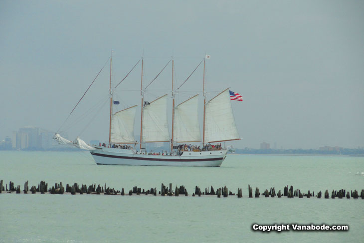 tall ship boat tours at navy pier in chicago