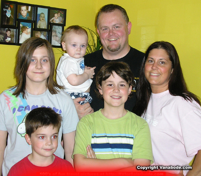 Picture of Jason's cousin Stacey and family in Gloucester Virginia