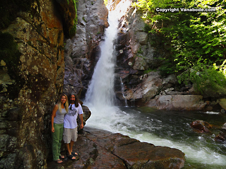 Jason and Kelly Odom in the white mountains water falls in new hampshire